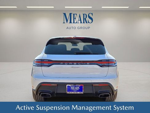 Used 2024 Porsche Macan T w/ Premium Plus Package image 5