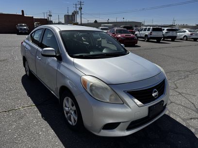 Used 2014 Nissan Versa SV w/ Convenience Package