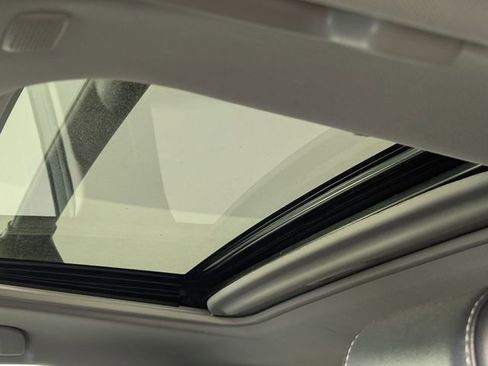 Used 2023 Toyota RAV4 Limited image 13