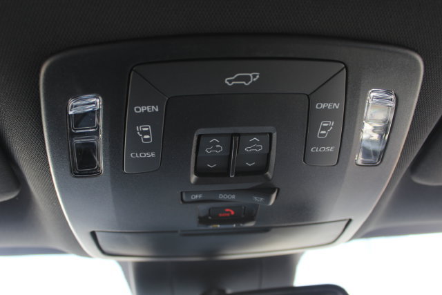 Certified 2026 Toyota Sienna XSE FWD image 41