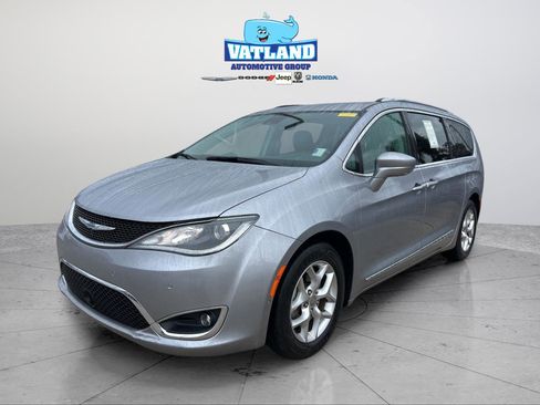 Certified 2019 Chrysler Pacifica Touring-L Plus w/ Advanced Safetytec Group image 1