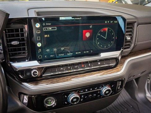 Used 2022 GMC Sierra 1500 SLE image 22