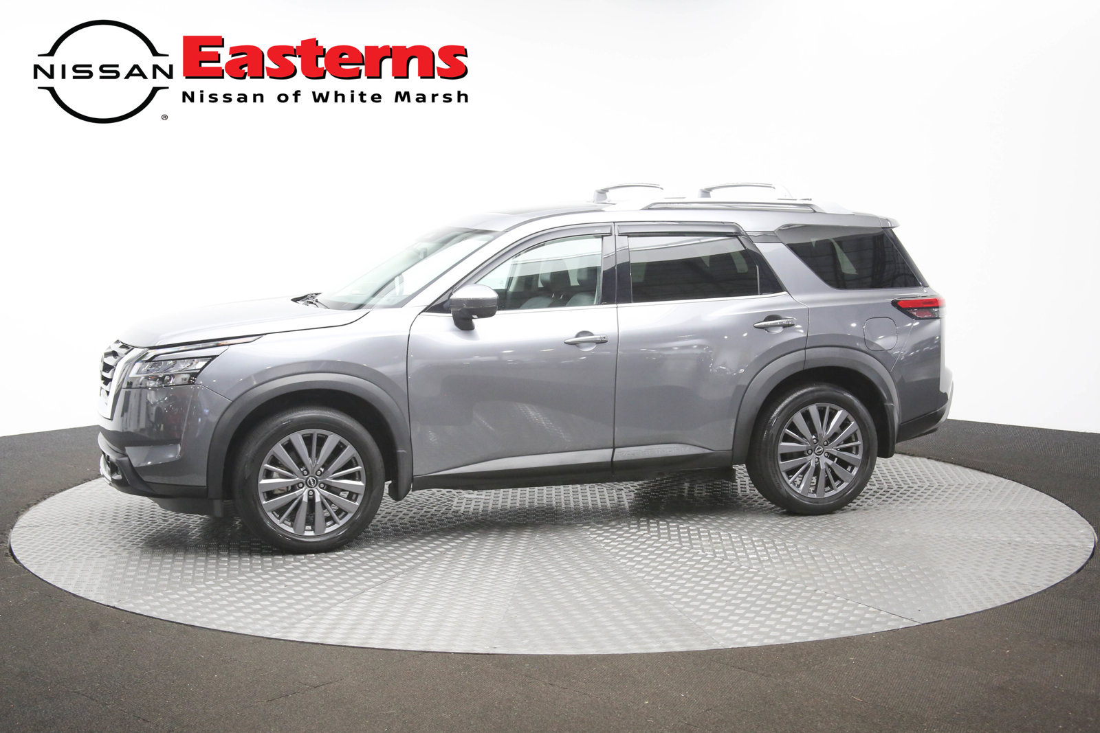Used 2024 Nissan Pathfinder SL AWD/4WD image 58