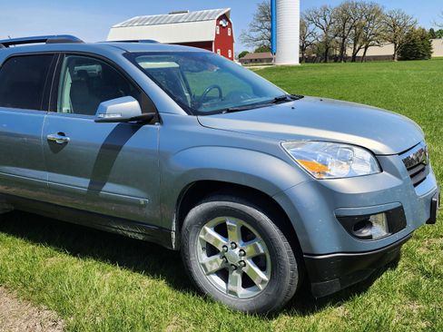 Used 2008 Saturn Outlook XR w/ Premium Trim Package AWD/4WD image 4