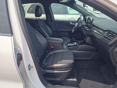 Used 2023 Ford Escape ST-Line w/ Tech Pack #1 AWD/4WD image 8