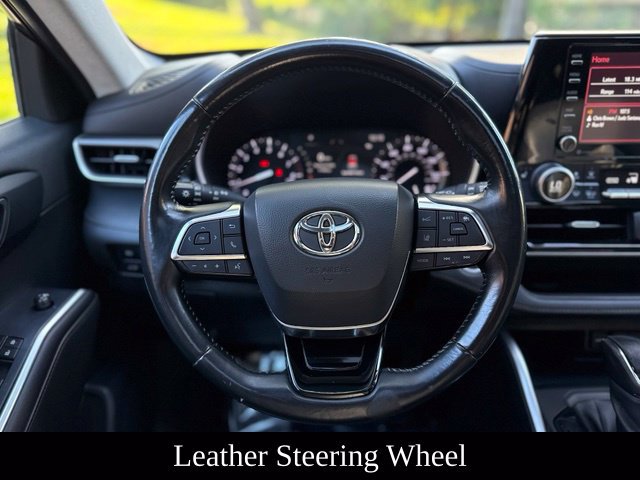 Used 2020 Toyota Highlander XLE AWD/4WD image 23