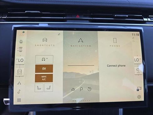 New 2025 Land Rover Range Rover SE image 23