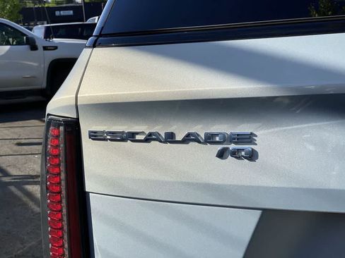 Certified 2025 Cadillac Escalade IQ Sport 1 AWD/4WD image 10
