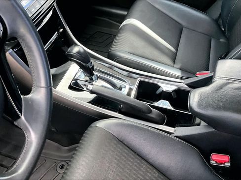 Used 2017 Honda Accord Sport image 17