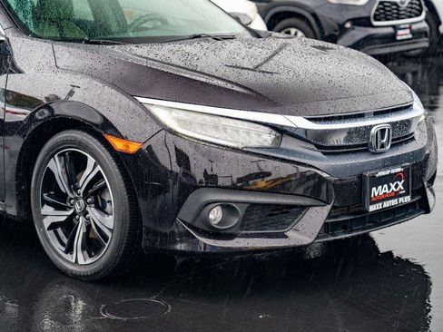 Used 2017 Honda Civic Touring image 7