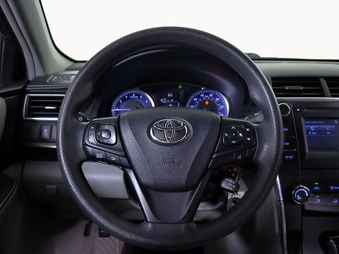 Used 2016 Toyota Camry LE FWD image 25