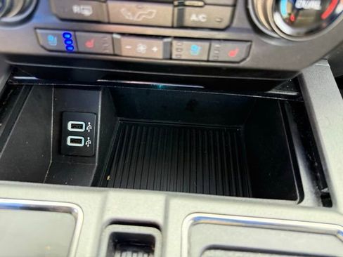 Used 2018 Ford F150 Raptor w/ Equipment Group 802A Luxury image 49