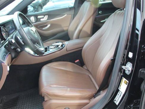 Used 2017 Mercedes-Benz E 300 4MATIC image 11