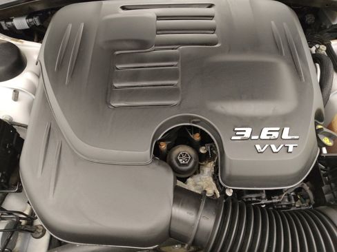 Used 2020 Chrysler 300 Limited RWD image 30