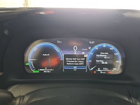 Used 2024 Toyota Crown AWD/4WD image 2