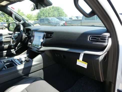 New 2026 Jeep Grand Wagoneer 4WD image 10