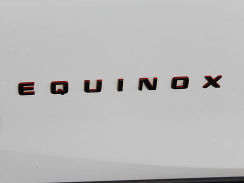 Used 2022 Chevrolet Equinox RS w/ RS Leather Package FWD image 3