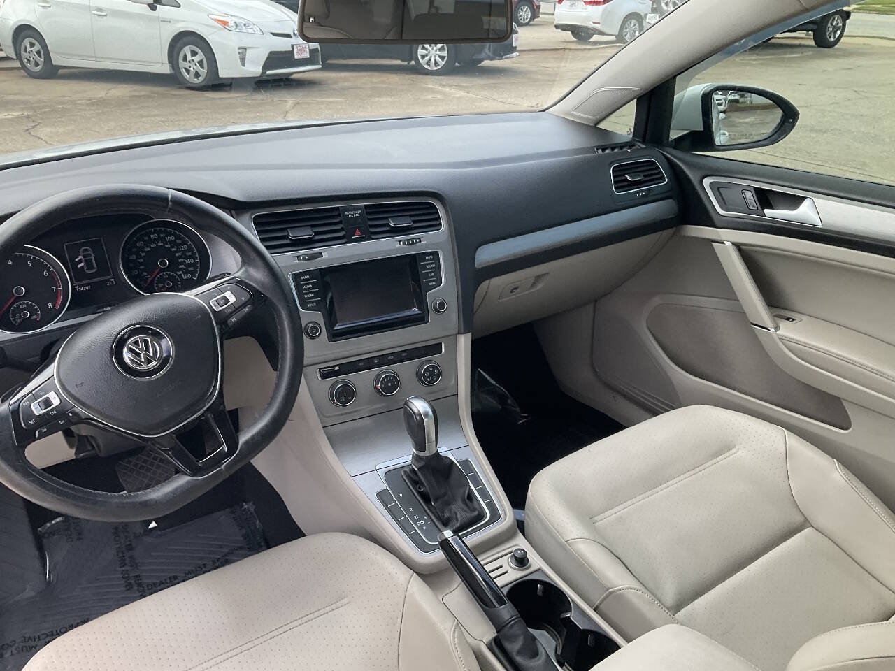 Used 2015 Volkswagen Golf S FWD image 14