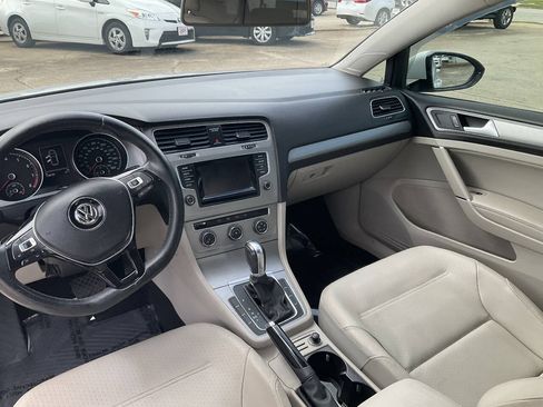 Used 2015 Volkswagen Golf S FWD image 14