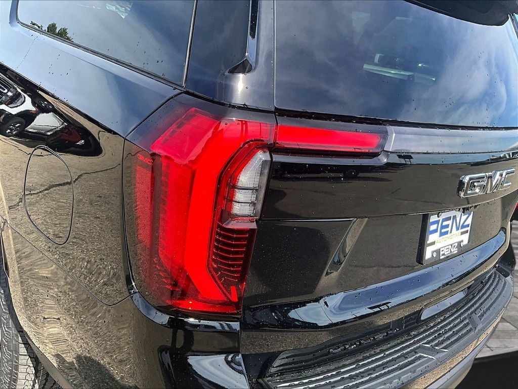 New 2026 GMC Yukon XL AT4 Ultimate w/ LPO, Illumination Package AWD/4WD image 29