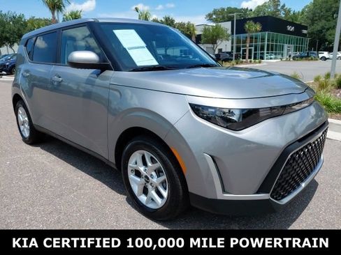 Certified 2025 Kia Soul LX w/ LX Technology Package FWD image 3