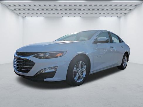 Used 2024 Chevrolet Malibu LS w/ Driver Confidence Package image 8