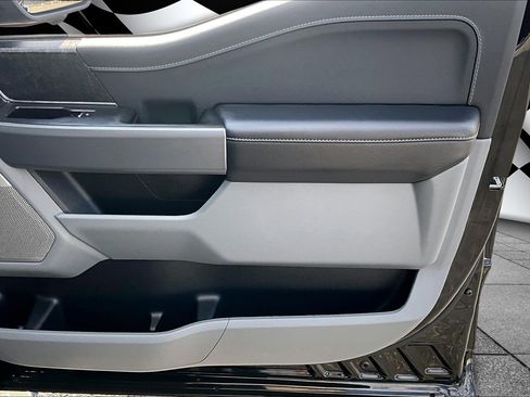 Used 2024 Ford F150 Lightning Flash image 19