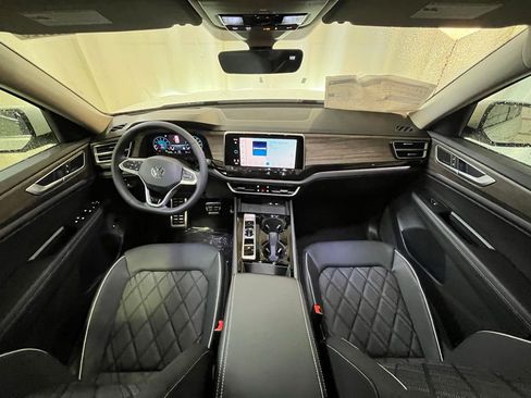 New 2026 Volkswagen Atlas SEL Premium R-Line AWD/4WD image 13