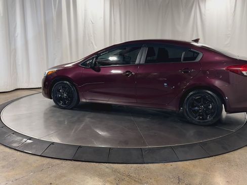 Used 2018 Kia Forte LX image 6