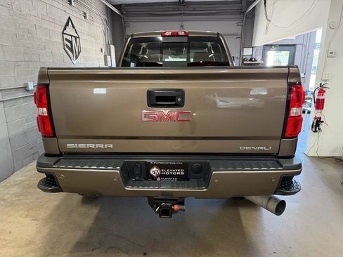 Used 2015 GMC Sierra 2500 Denali w/ Duramax Plus Package AWD/4WD image 6