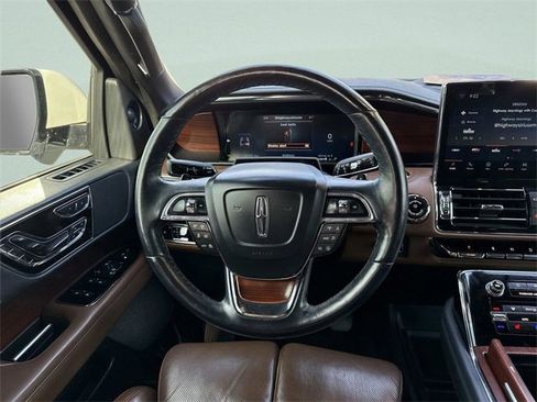 Certified 2023 Lincoln Navigator L Reserve image 25