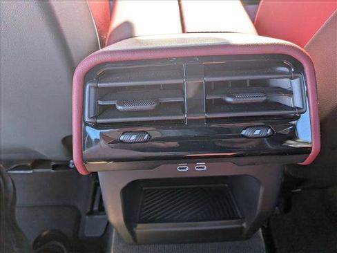 Used 2026 BMW 530i w/ M Sport Package image 17