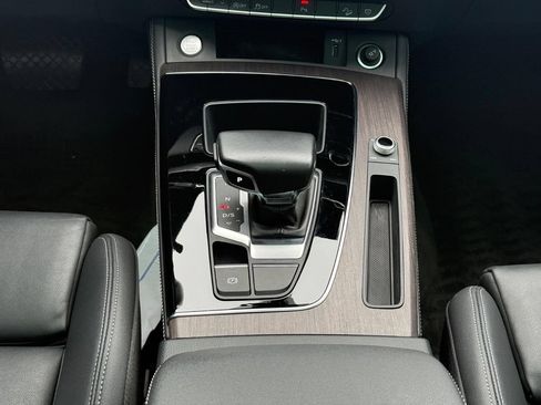 Used 2023 Audi Q5 2.0T Premium Plus w/ Premium Plus Package AWD/4WD image 13
