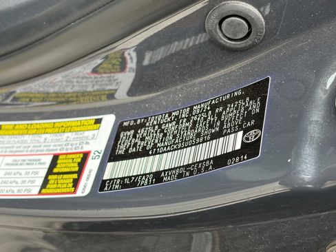 Used 2025 Toyota Camry SE FWD image 13