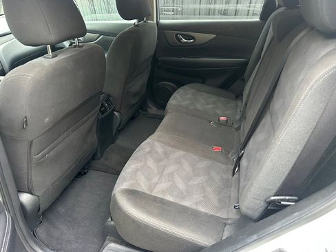 Used 2016 Nissan Rogue SV AWD/4WD image 17