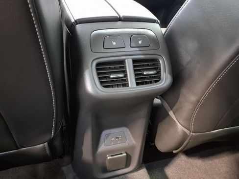 Used 2025 Buick Envision Avenir AWD/4WD image 21