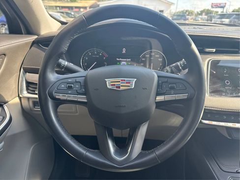 Used 2022 Cadillac XT4 Luxury FWD image 19