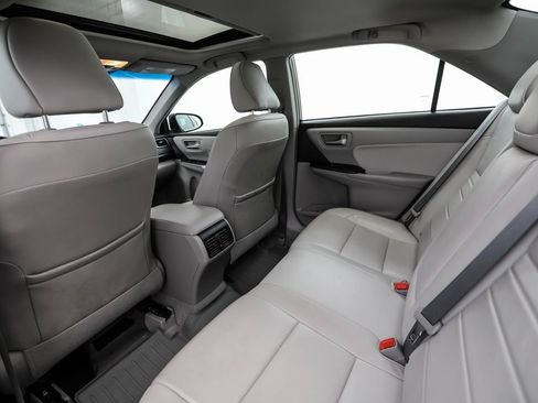 Used 2015 Toyota Camry XLE w/ Moonroof Package FWD image 20