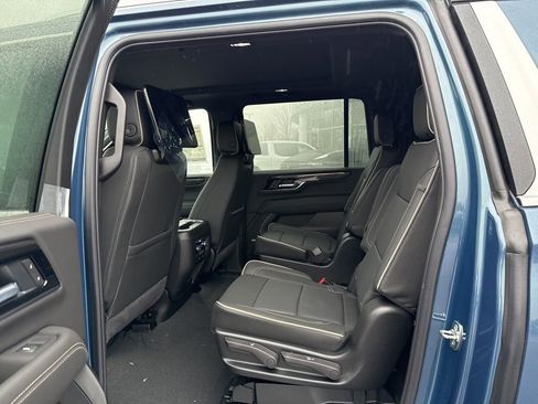 New 2026 GMC Yukon XL Elevation w/ Elevation Premium Package image 10