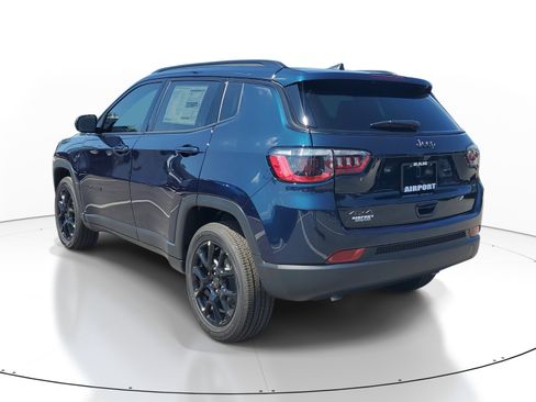 New 2026 Jeep Compass Latitude AWD/4WD image 4