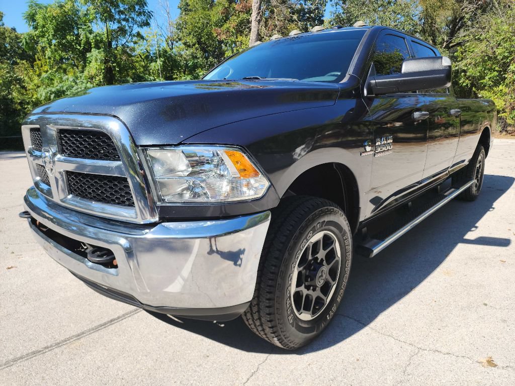 Used 2018 RAM 3500 Tradesman w/ Chrome Appearance Group AWD/4WD image 3
