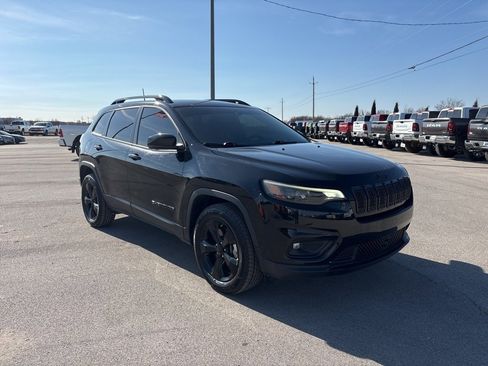 Used 2021 Jeep Cherokee Latitude Plus image 1