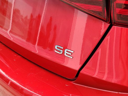 New 2026 Volkswagen Jetta SE FWD image 10