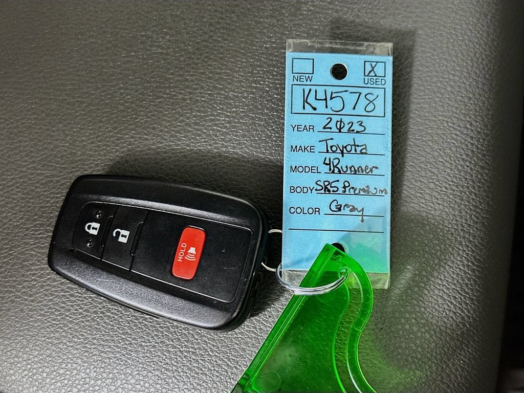 Used 2023 Toyota 4Runner SR5 Premium w/ Moonroof Package AWD/4WD image 38