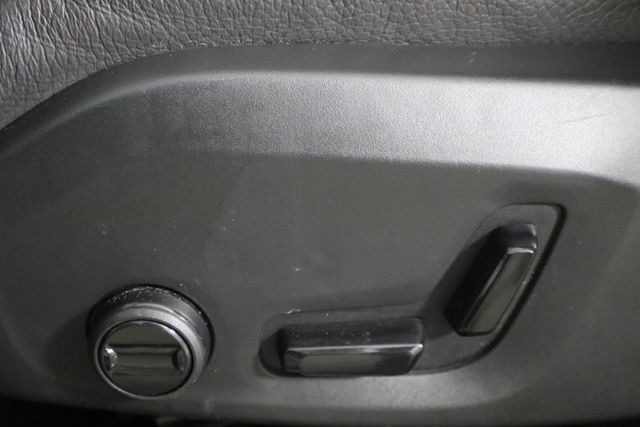 Used 2024 Volvo XC60 B5 Plus AWD/4WD image 20