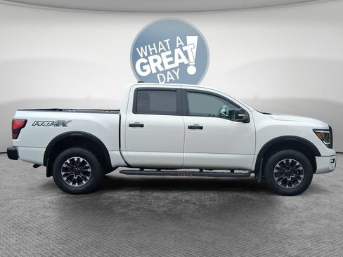 Used 2023 Nissan Titan PRO-4X w/ Pro-4x Convenience Package AWD/4WD image 2