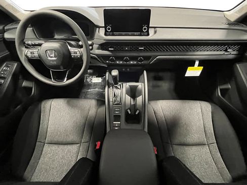 Used 2025 Honda Accord SE image 15