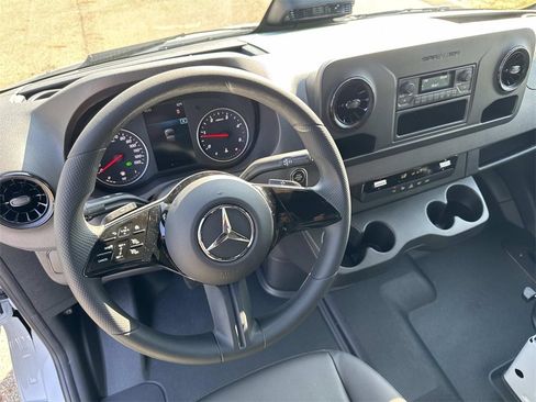 New 2025 Mercedes-Benz Sprinter 2500 image 19