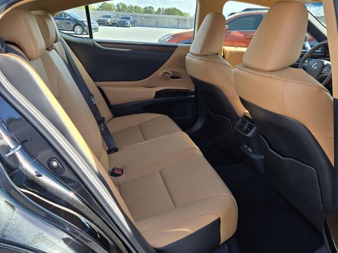 Certified 2025 Lexus ES 350 w/ Premium Package image 11