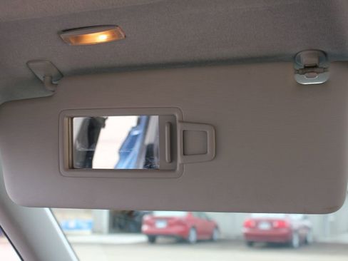 Used 2019 Volkswagen Tiguan SE image 42